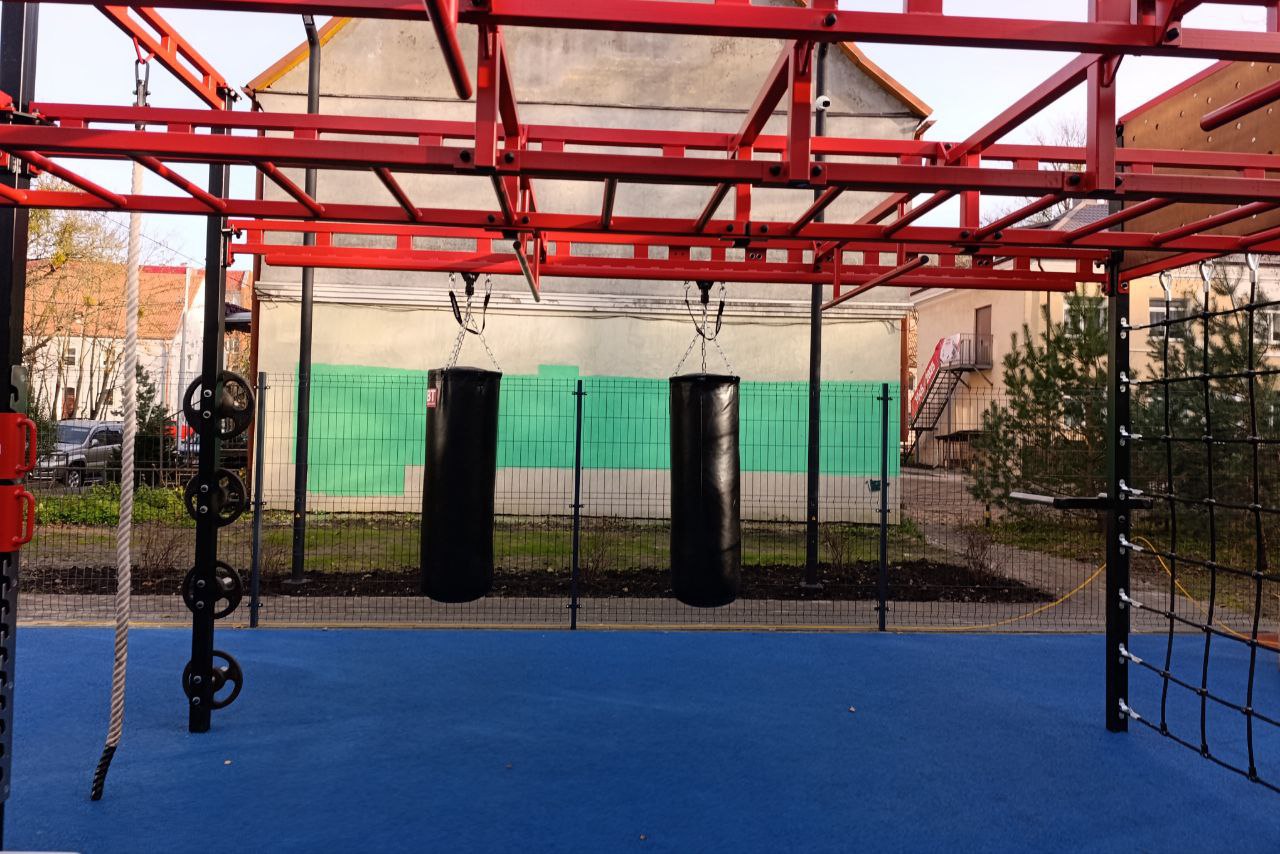 На улице Вернадского в Калининграде завершили ремонт спортивной площадки На улице Вернадского в Калининграде завершили ремонт спортивной площадки