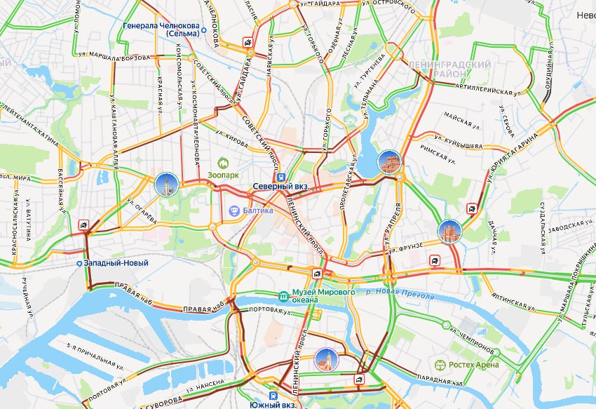 Дорожная обстановка в Калининграде как намёк, что можно и задержаться на работе