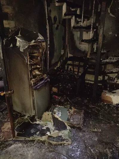 В Советске загорелся одноэтажный дом: погиб 8-летний мальчик, его матери удалось спастись В Советске загорелся одноэтажный дом: погиб 8-летний мальчик, его матери удалось спастись