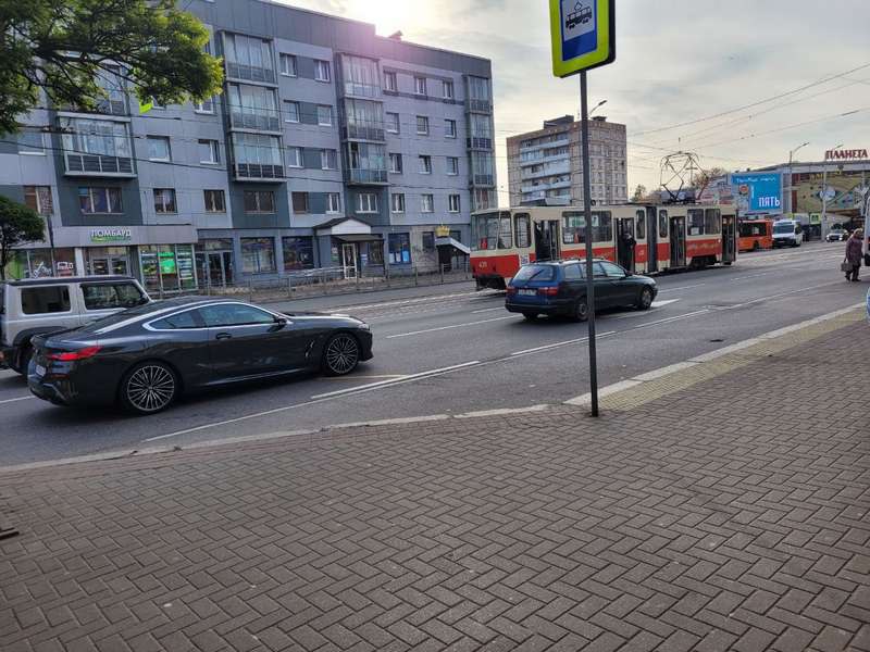 Названо реальное число элитных автомобилей в Калининграде