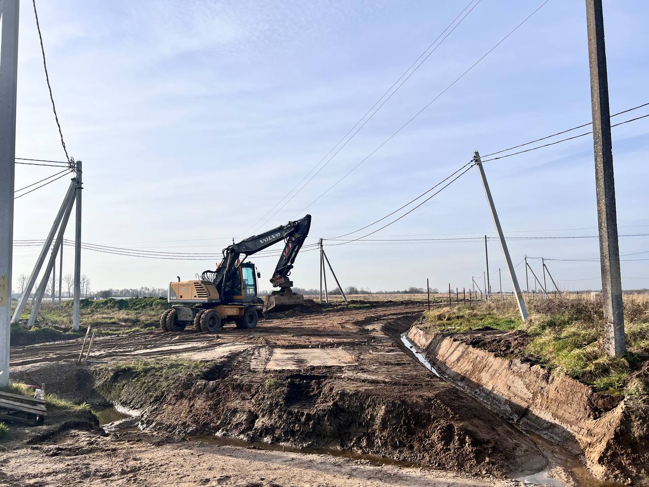 Полесск отчитался о строительстве новых грунтовых дорог Полесск отчитался о строительстве новых грунтовых дорог
