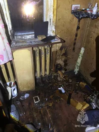 В Балтийске из-за короткого замыкания загорелся дом, из пожара спасли трёх тусовщиков В Балтийске из-за короткого замыкания загорелся дом, из пожара спасли трёх тусовщиков