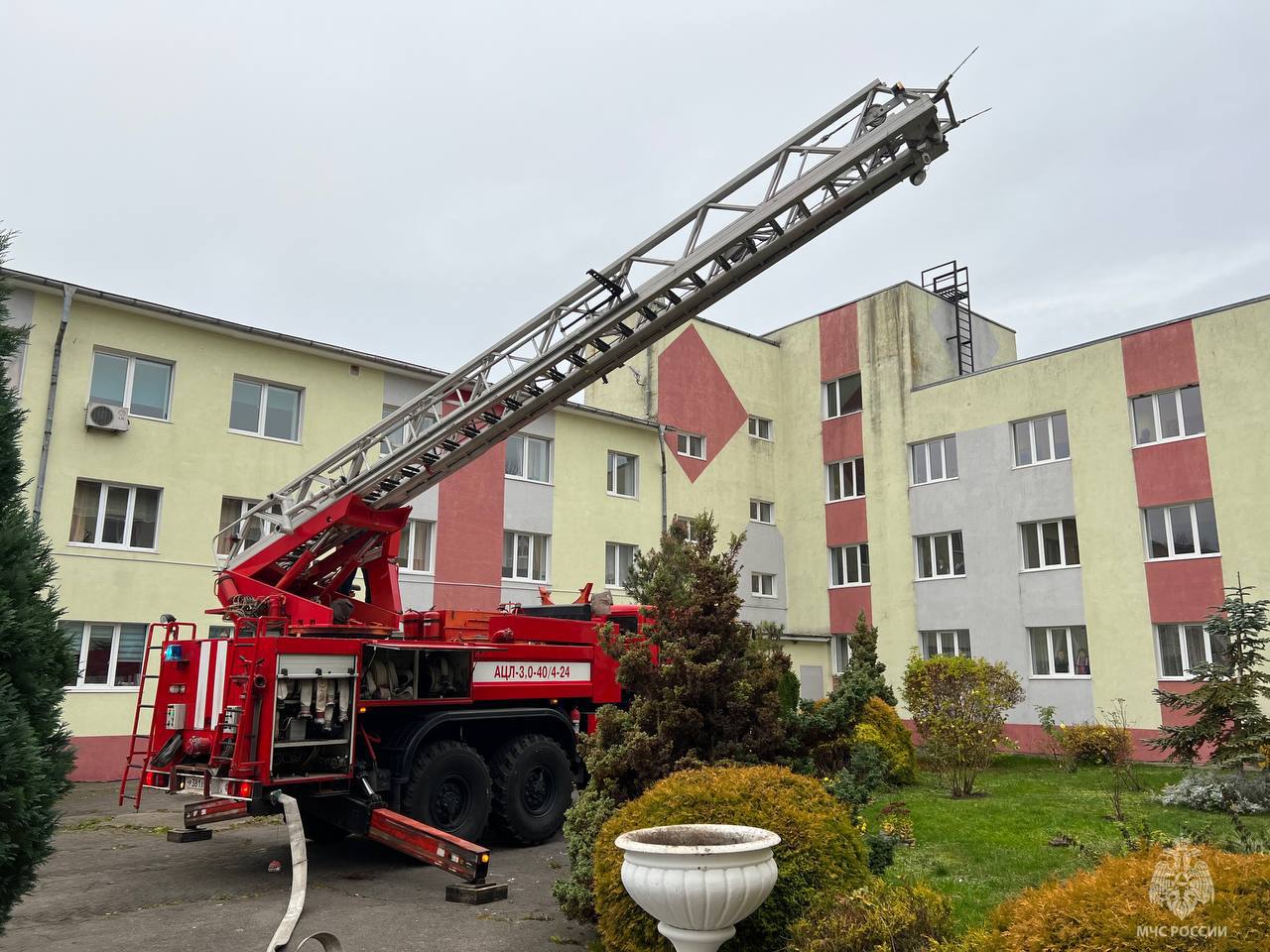 В Пионерске на территории дома-интернета для престарелых и инвалидов «Сосновая усадьба» прошли пожарно-тактические учения В Пионерске на территории дома-интернета для престарелых и инвалидов «Сосновая усадьба» прошли пожарно-тактические учения