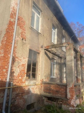 Огнеборцы МЧС России потушили пожар в Черняховске