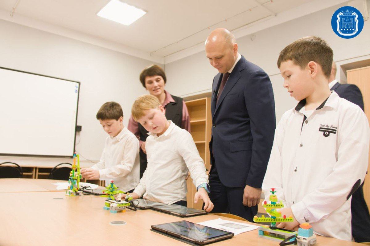 Алексей Беспрозванных обсудил с главой администрации Нестеровского округа развитие муниципалитета Алексей Беспрозванных обсудил с главой администрации Нестеровского округа развитие муниципалитета