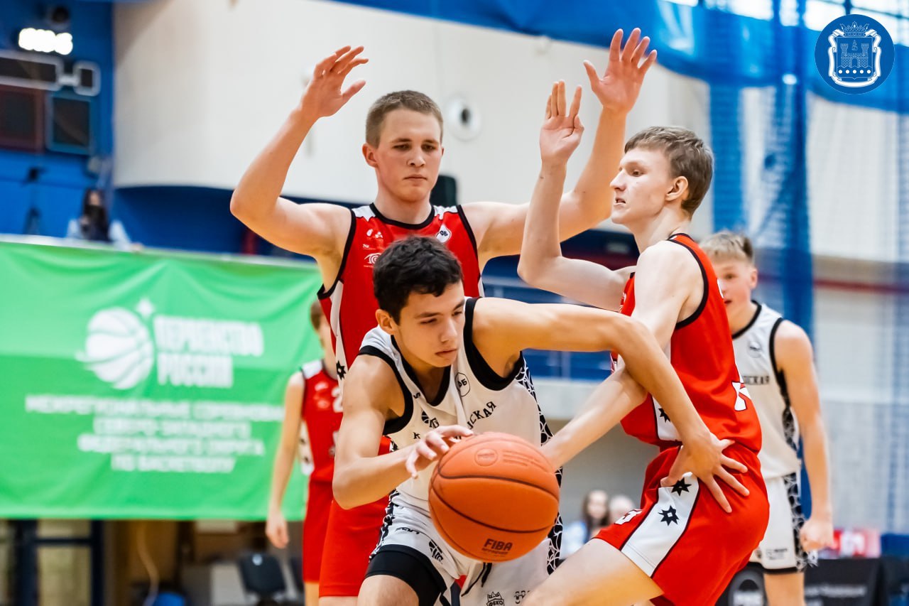 Сборная Калининградской области по баскетболу взяла золото на межрегиональном этапе Первенства России среди команд Северо-Западного федерального округа Сборная Калининградской области по баскетболу взяла золото на межрегиональном этапе Первенства России среди команд Северо-Западного федерального округа