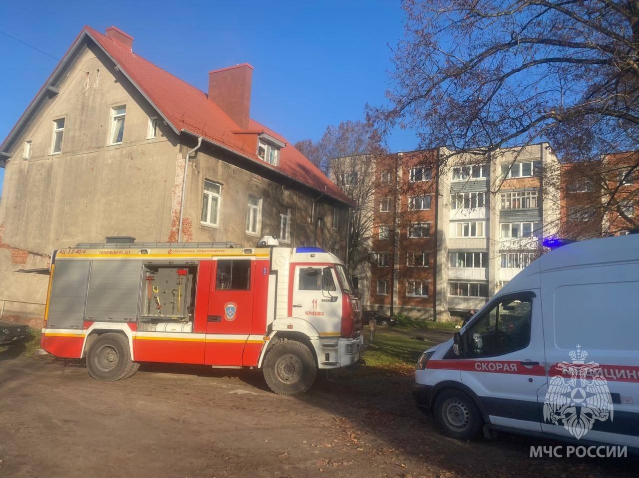 Огнеборцы МЧС России потушили пожар в Черняховске Огнеборцы МЧС России потушили пожар в Черняховске