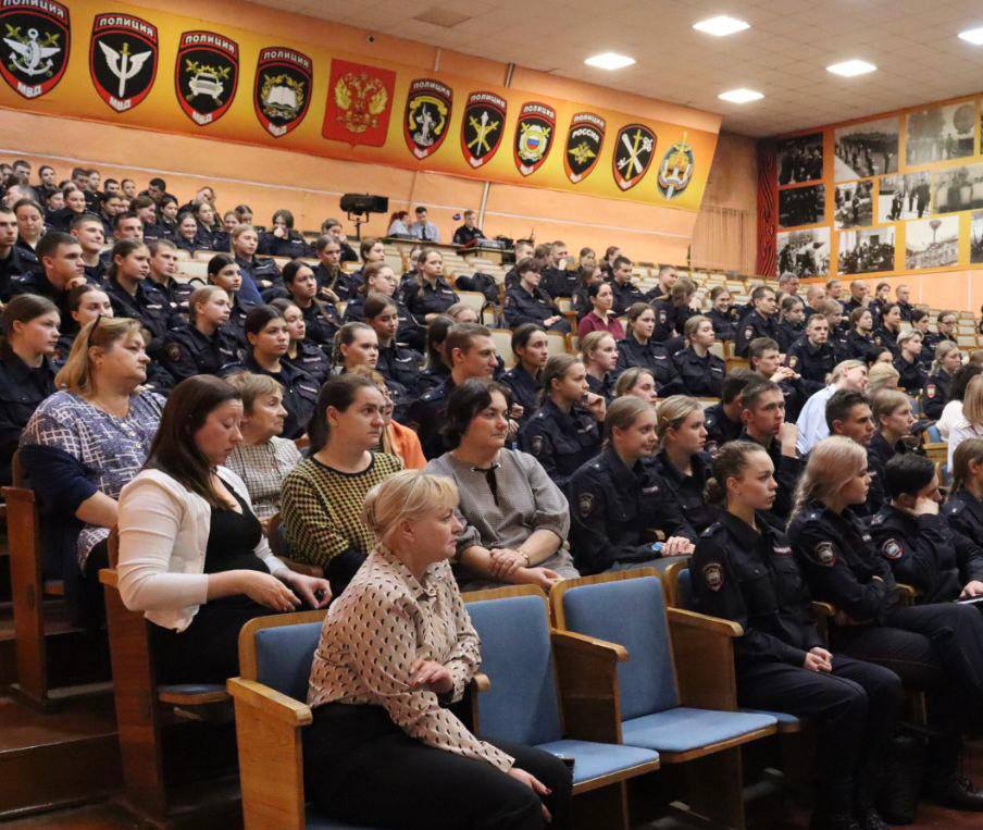 В преддверии Всемирного дня памяти жертв дорожно-транспортных происшествий сотрудники региональной Госавтоинспекции провели для курсантов и педагогического состава Калининградского филиала Санкт-Петербургского университета... В преддверии Всемирного дня памяти жертв дорожно-транспортных происшествий сотрудники региональной Госавтоинспекции провели для курсантов и педагогического состава Калининградского филиала Санкт-Петербургского университета...