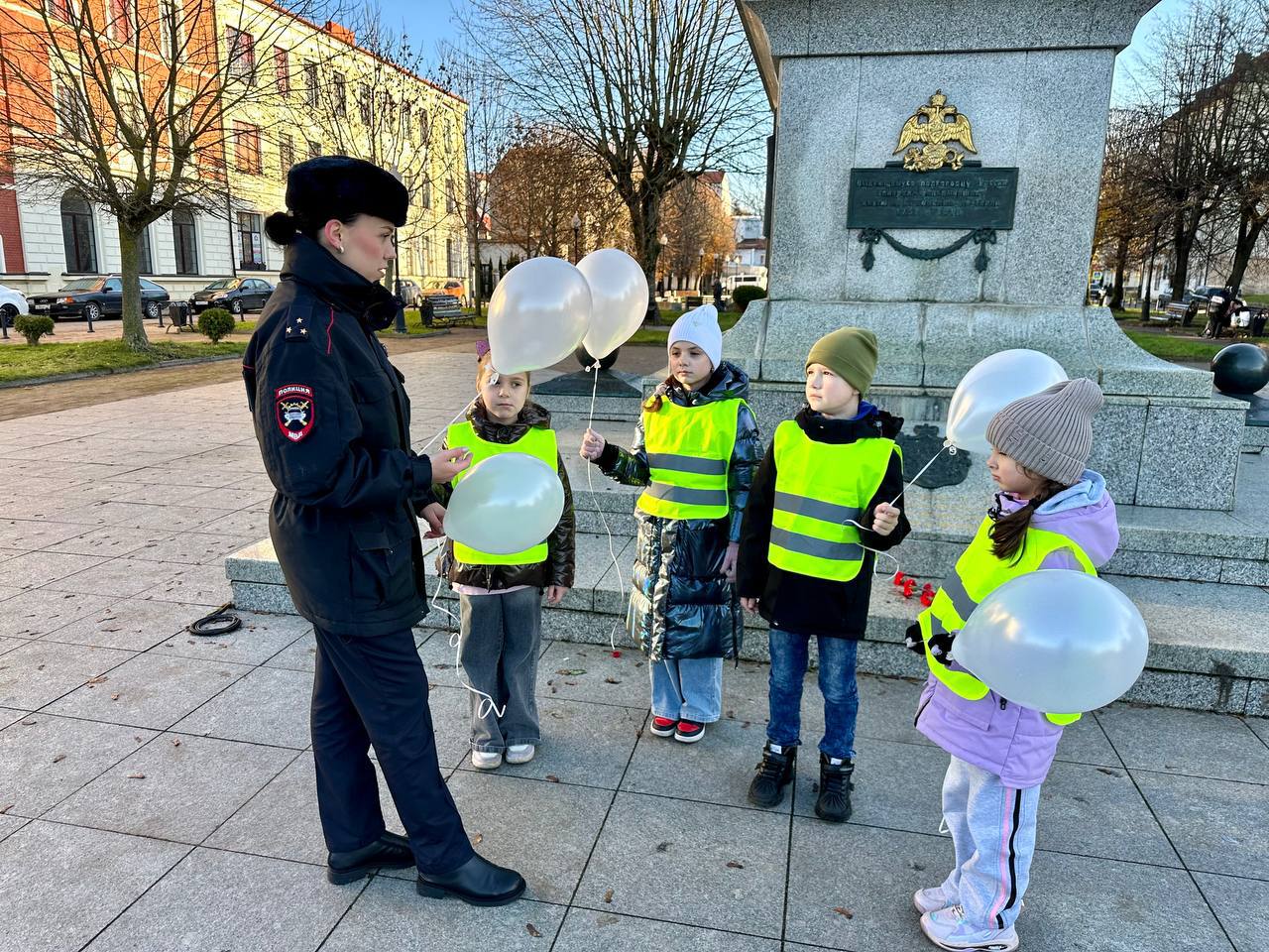 Во Всемирный день памяти жертв дорожно-транспортных происшествий, отмечающийся ежегодно в третье воскресенье ноября, сотрудники Госавтоинспекции Калининградской области провели различные мероприятия, направленные на... Во Всемирный день памяти жертв дорожно-транспортных происшествий, отмечающийся ежегодно в третье воскресенье ноября, сотрудники Госавтоинспекции Калининградской области провели различные мероприятия, направленные на...