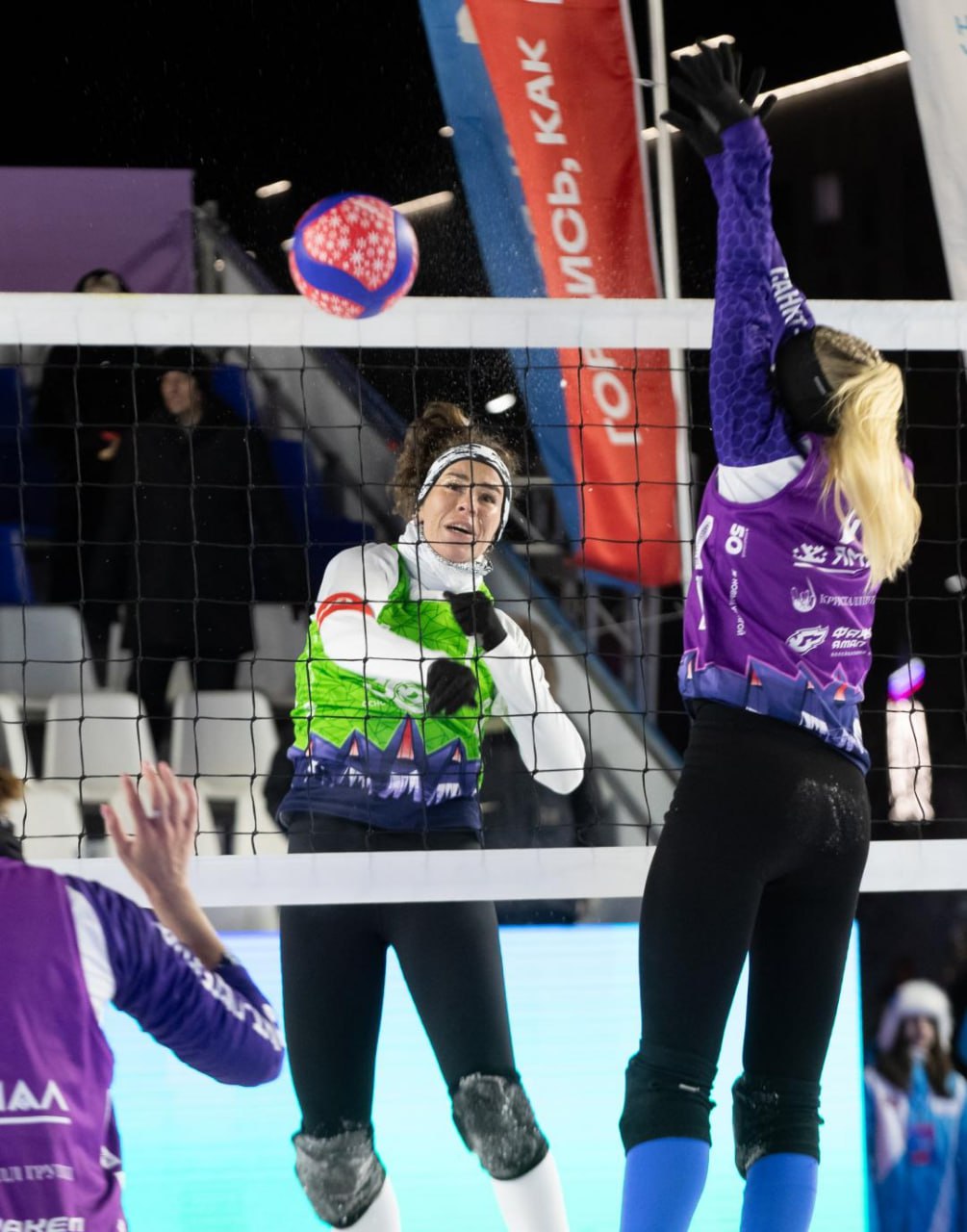 Волейболистки калининградского «Локомотива-СШОР по ИВС» стали победительницами первого этапа чемпионата России по волейболу на снегу, который прошел в Новом Уренгое