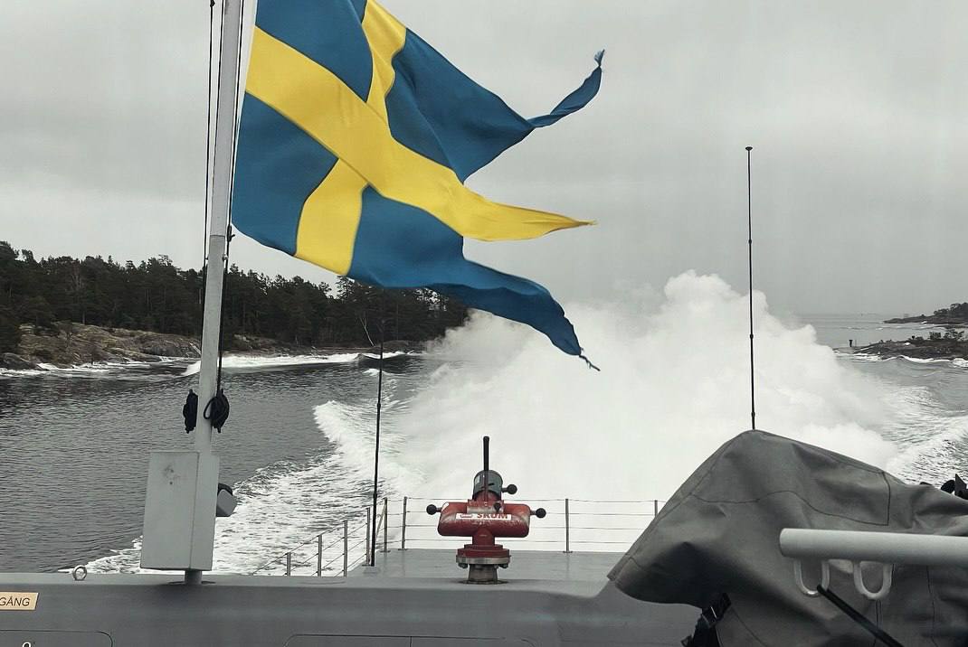 Подводные лодки, корабли и самолёты стран-членов НАТО приняли участие в крупных учениях НАТО по противолодочной борьбе (ПЛО), которые прошли в Балтийском море с 10 по 14 ноября Подводные лодки, корабли и самолёты стран-членов НАТО приняли участие в крупных учениях НАТО по противолодочной борьбе (ПЛО), которые прошли в Балтийском море с 10 по 14 ноября