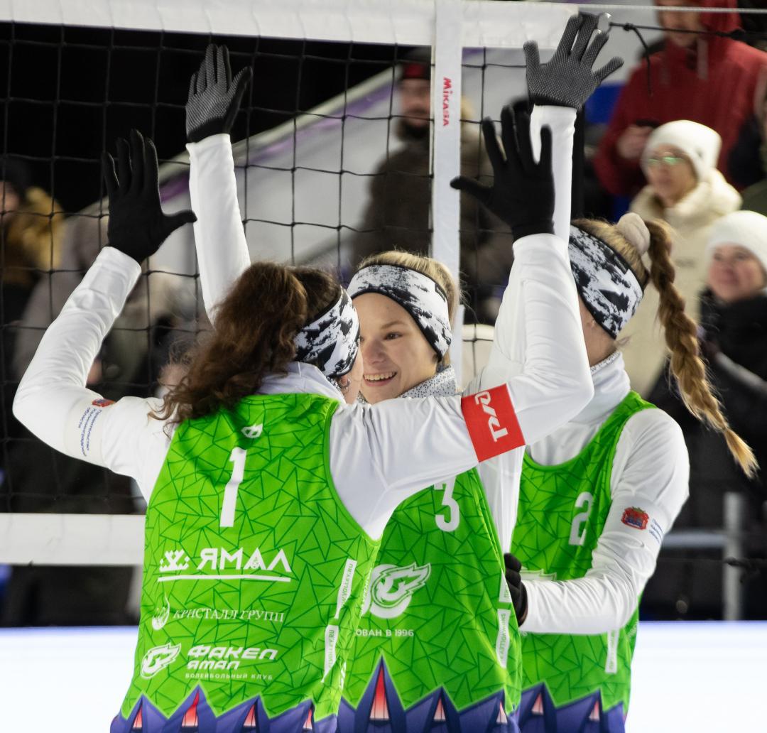 С пляжа — на снег: калининградский «Локомотив» победил на первом этапе зимнего волейбола С пляжа — на снег: калининградский «Локомотив» победил на первом этапе зимнего волейбола