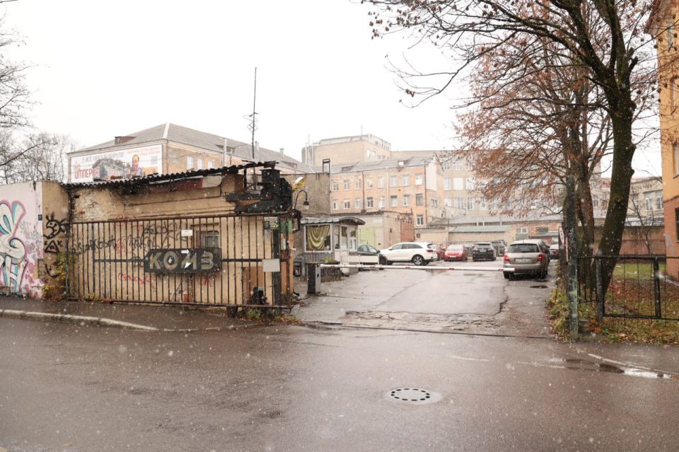 18 ноября 1960 г. на базе филиала завода «Автозапчасть» был образован Калининградский завод «Судозапчасть»