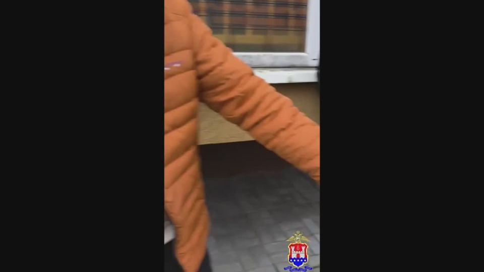 В Калининграде наркополицейские задержали закладчика психотропных веществ