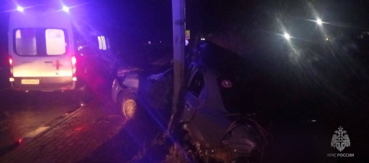 Сотрудники МЧС России реагировали на ДТП в Гурьевском муниципальном округе Сотрудники МЧС России реагировали на ДТП в Гурьевском муниципальном округе