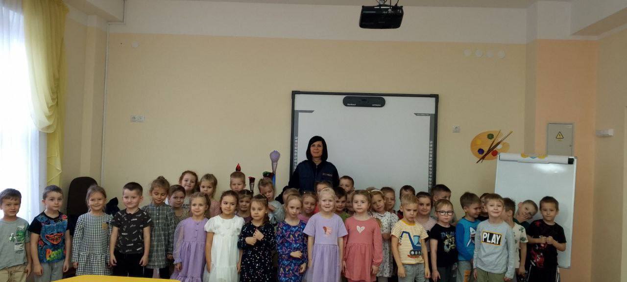 Сотрудники отделения Госавтоинспекции ОМВД России «Балтийское» провели занятие в детском саду №1 г.Балтийска и напомнили детям Правила дорожного движения Сотрудники отделения Госавтоинспекции ОМВД России «Балтийское» провели занятие в детском саду №1 г.Балтийска и напомнили детям Правила дорожного движения