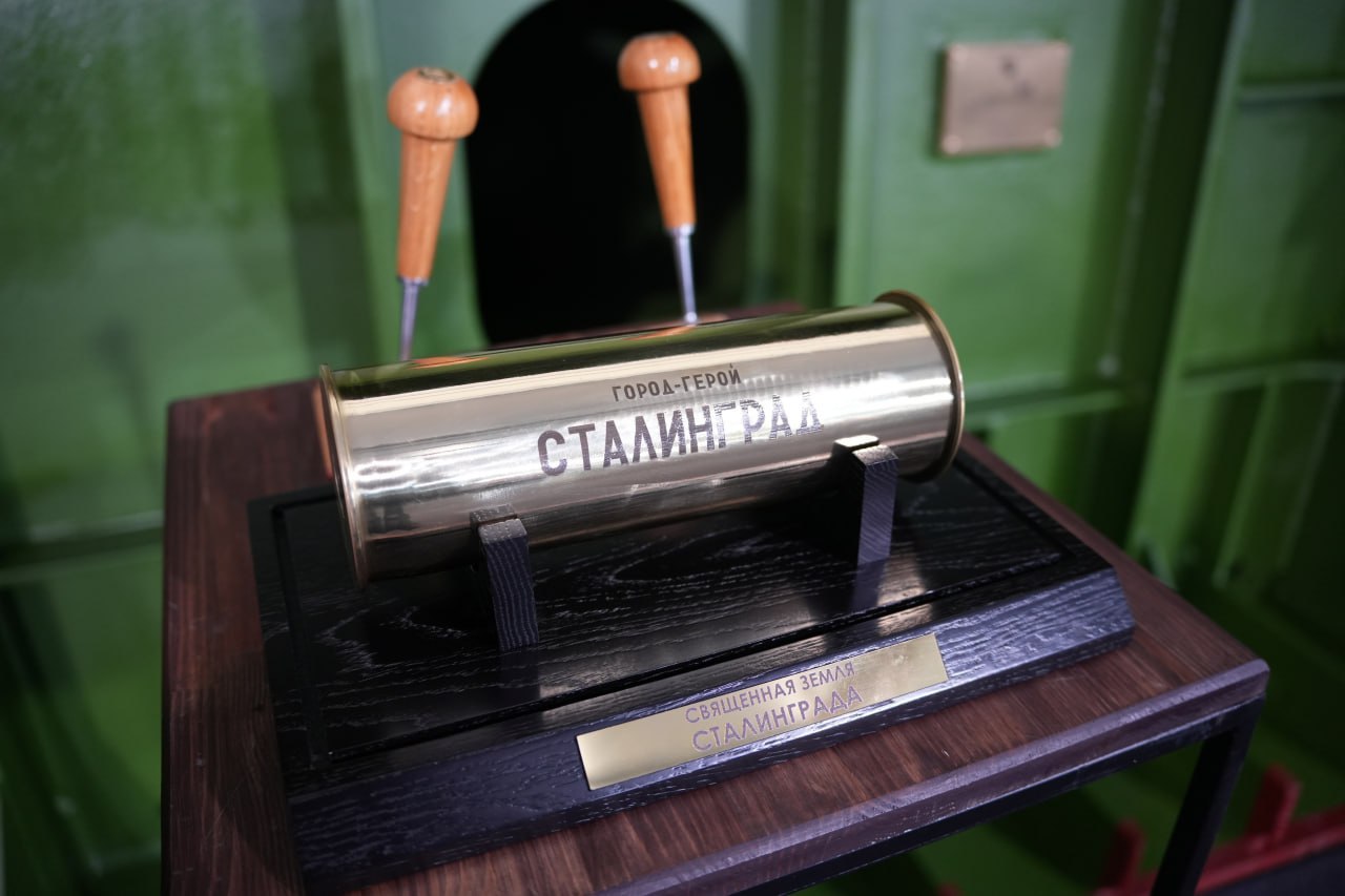 Сегодня на Балтийском заводе в Санкт-Петербурге атомный ледокол «Сталинград» проекта 22220 (ЛК-60Я) Сегодня на Балтийском заводе в Санкт-Петербурге атомный ледокол «Сталинград» проекта 22220 (ЛК-60Я)