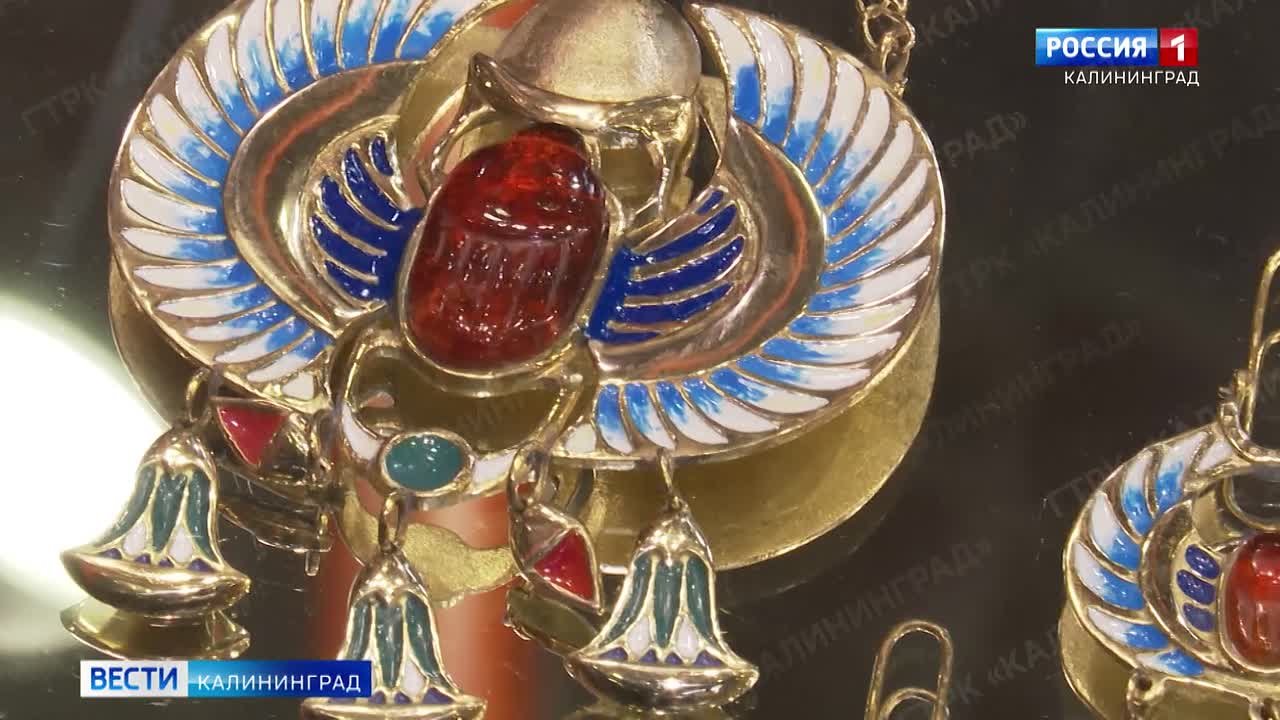 Серёжки-леденцы, кулон-мотылёк, эльфийская диадема – всё это работы студентов Калининградского колледжа предпринимательства