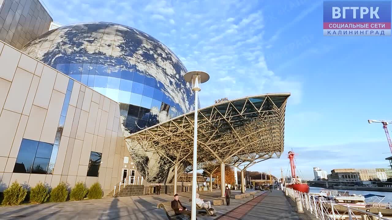 Создать настоящую молнию, увидеть цунами и переместиться из одной Вселенной в другую – все это в скором будущем будет возможно в новых экспозициях «Планета Океан»