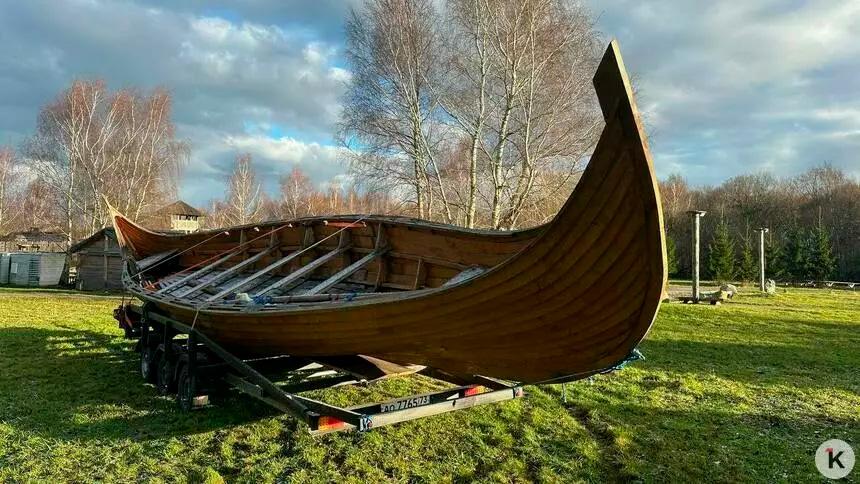 Ладью, созданную по технологиям IX века, привезли в Калининградскую область