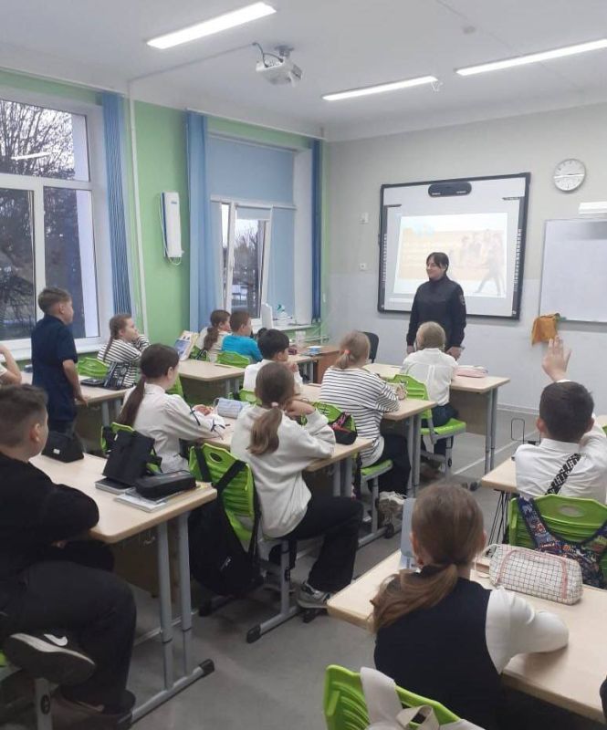 Сотрудники Госавтоинспекции города Светлый провели профилактическое мероприятие в МБОУ СОШ №1