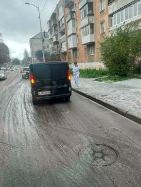 Калининградец на примере показал, почему на Фрунзе образуются пробки