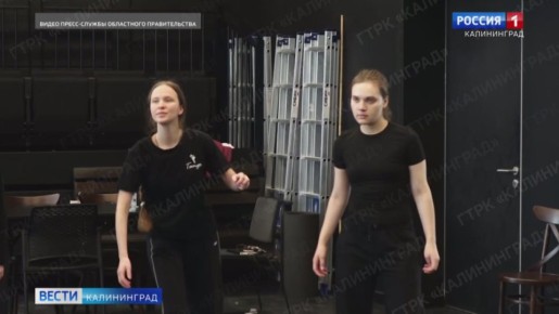 Полномочный представитель президента в Северо-Западном федеральном округе Игорь Руденя и губернатор Алексей Беспрозванных сегодня посетили только что открывшийся корпус филиала института сценических искусств РГИСИ