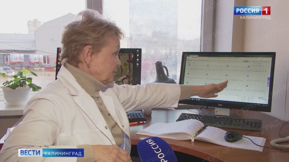 Бригады скорой медицинской помощи Калининградской области освоили современные аппараты для измерения электрокардиограммы «Валента»