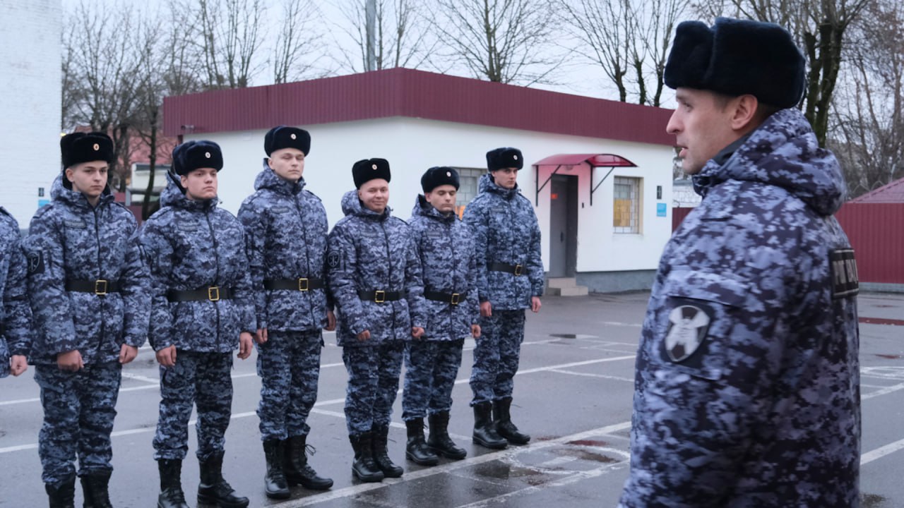 20 молодых калининградцев прибыли на службу в специальный моторизованный полк Северо-Западного округа Росгвардии