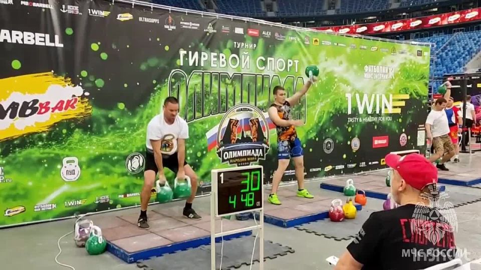 Гиря на вес золота. 8 и 9 ноября в Санкт-Петербурге прошел V ежегодный фестиваль «Олимпиада народов мира»