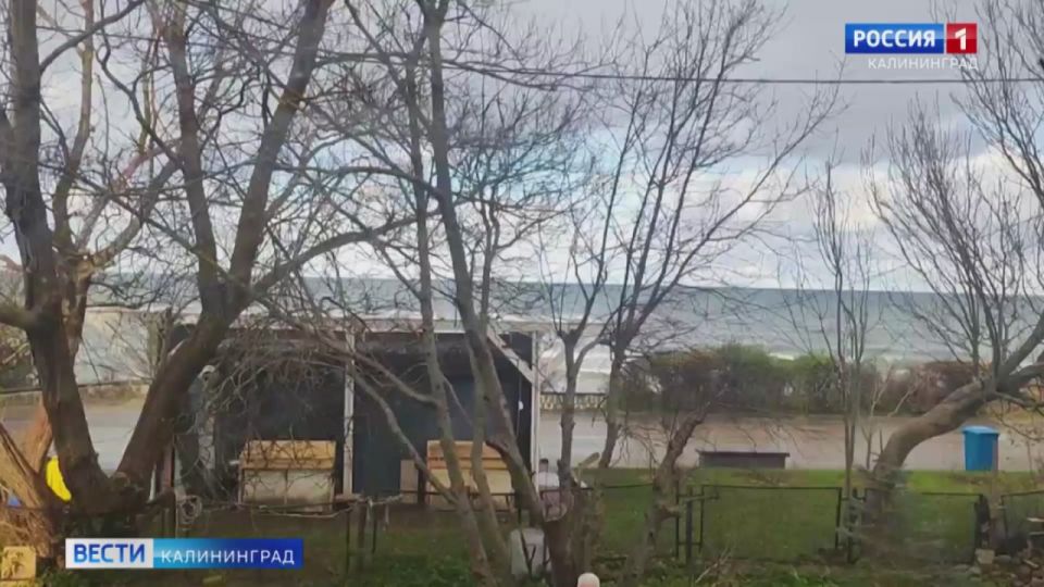 Протекающая крыша, ветхая кровля, изношенные инженерные системы, подтопленный подвал, протечки в квартирах