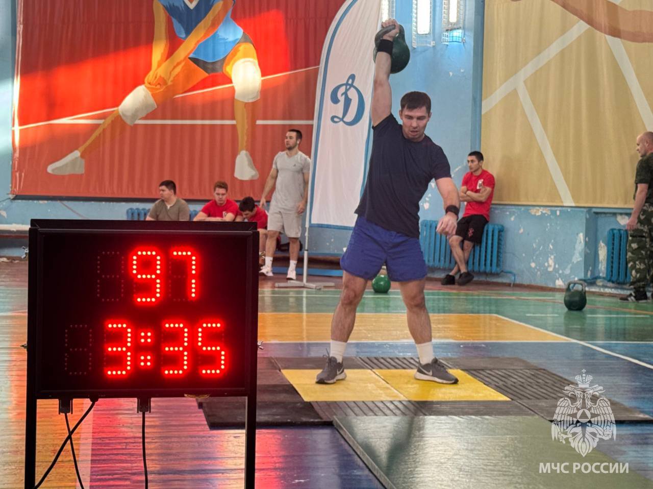 Закаленные огнем и сталью. Сегодня в спортивном зале "Динамо" в рамках Спартакиады Калининградского регионального отделения Общества «Динамо» прошли соревнования по гиревому спорту "Армейский рывок" Закаленные огнем и сталью. Сегодня в спортивном зале "Динамо" в рамках Спартакиады Калининградского регионального отделения Общества «Динамо» прошли соревнования по гиревому спорту "Армейский рывок"