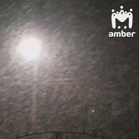 Лет ит сноу вам в ленту.. Эти кадры нам прислали в предложку @ambermash_bot. Тоже не стесняйтесь и делитесь с нами интересным: новостями, кадрами, приколами и проч