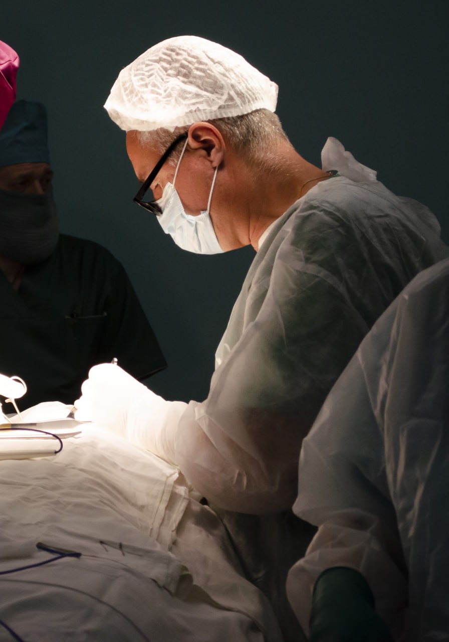 Калининградские онкологи провели уникальную одновременную операцию Калининградские онкологи провели уникальную одновременную операцию