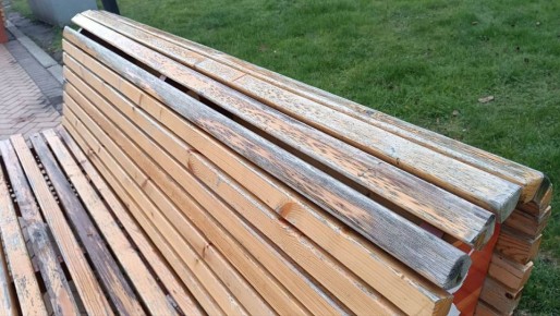 В администрации рассказали, куда пропадают лавочки из скверов