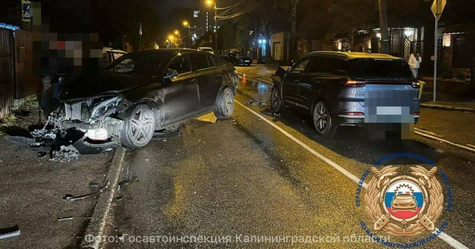 На Герцена в тройном ДТП пострадал водитель Subaru