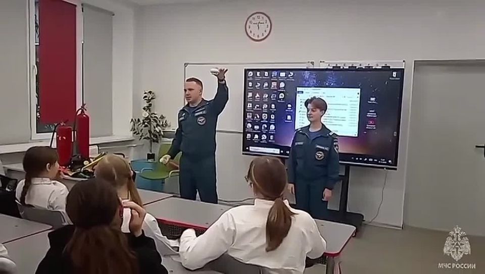 Самый важный урок. Профилактической работе подрастающего поколения и формированию культуры безопасного поведения сотрудники чрезвычайного ведомства уделяют особое внимание