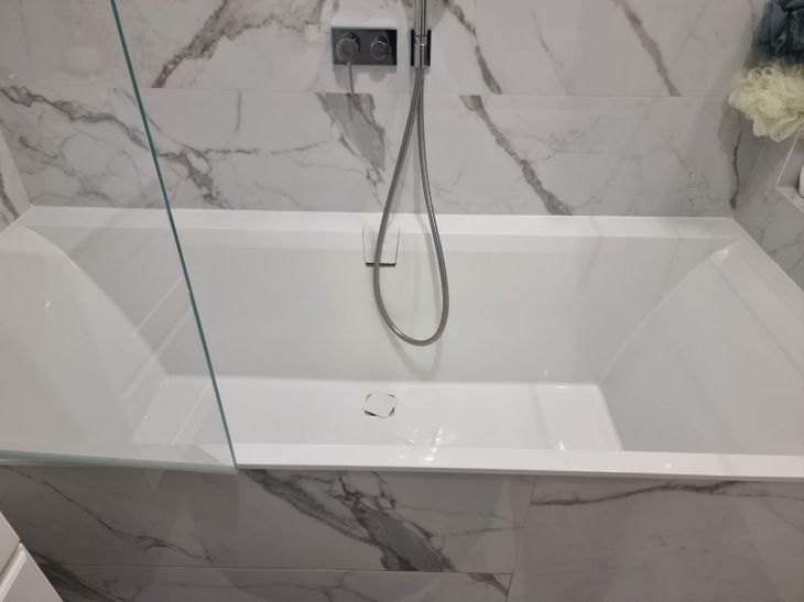 Ванна засияет, как зеркало: 3 ложки этого состава сотворят чудо без вреда эмали