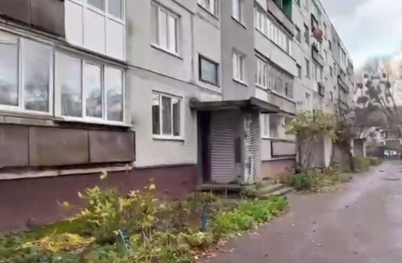 В Калининграде появилась печальная пятиэтажка на воде