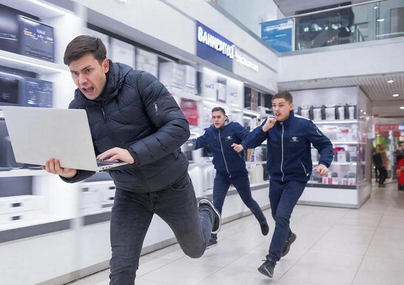 На Дадаева в Калининграде пьяный забыл об украденном из магазина ноутбуке