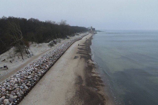 В Зеленоградске завершили берегоукрепление восточной части пляжа