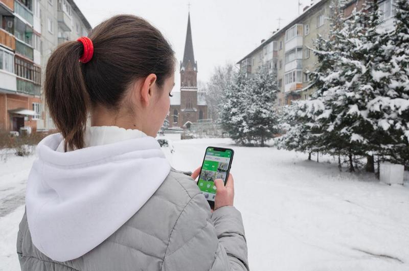 18-летняя из Калининграда за деньги отдавала уголовникам свои карты