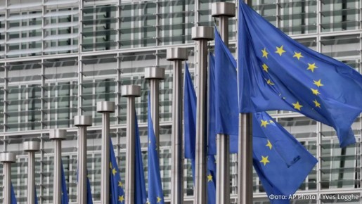 Еврокомиссия будет платить странам Прибалтики, которые страдают из-за санкций против РФ, пишет Politico