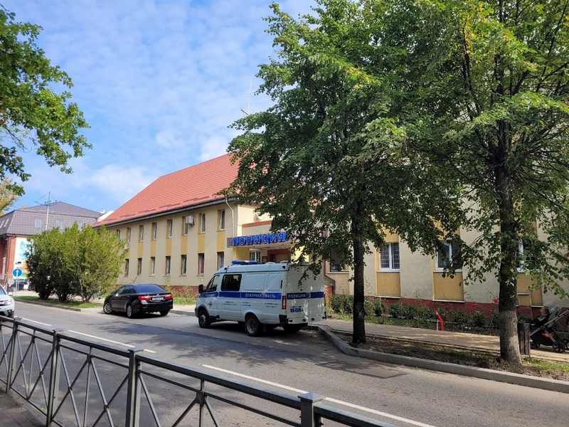 Счёт девушки из Зеленоградска обнулили с помощью цветов