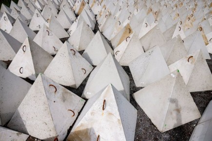 Латвия собирается завершить строительство укреплений на границе с Белоруссией и Россией к 2028 году