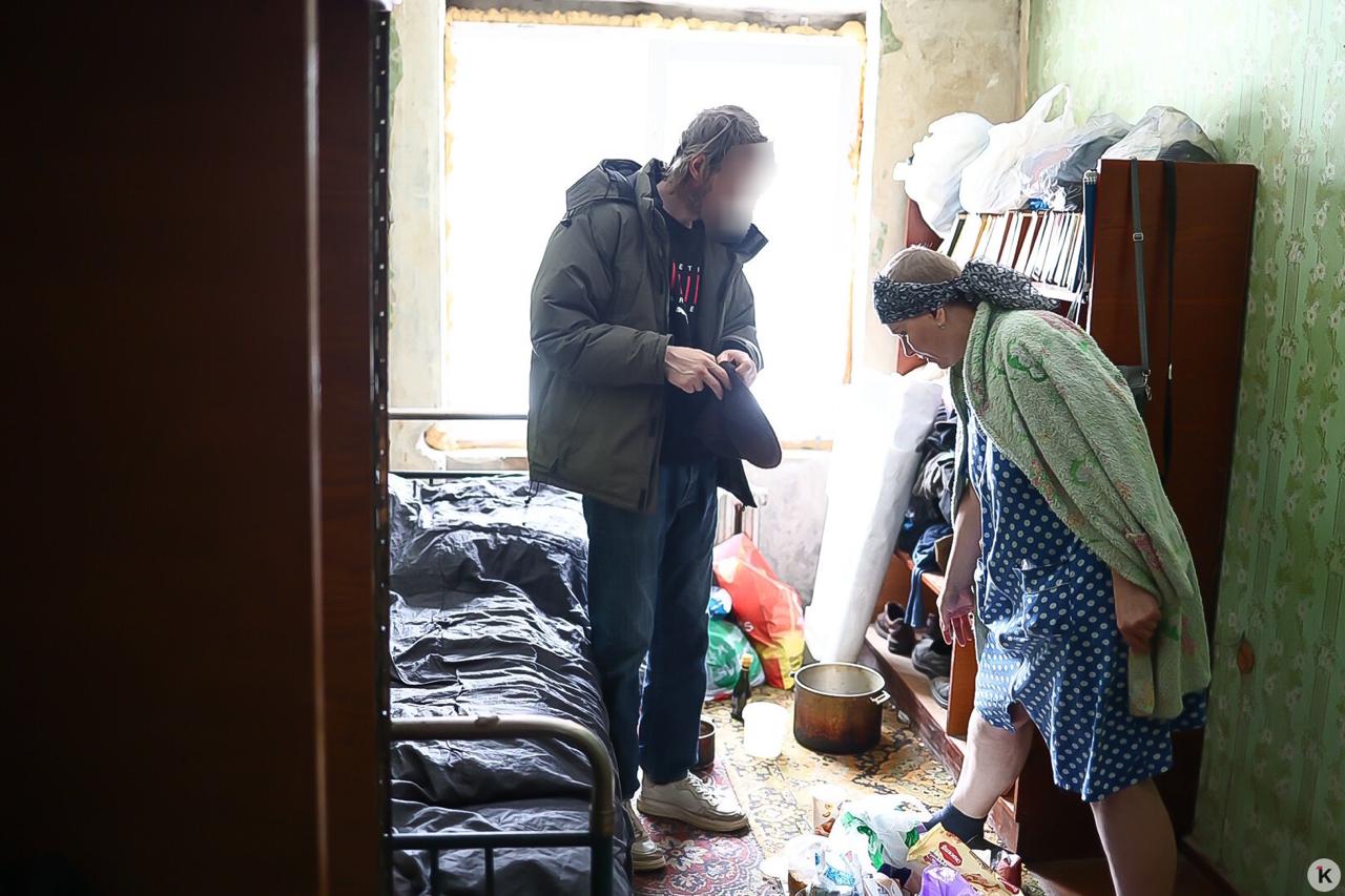 Одинокий калининградец Михаил, живущий под присмотром соседей, едва не устроил пожар Одинокий калининградец Михаил, живущий под присмотром соседей, едва не устроил пожар