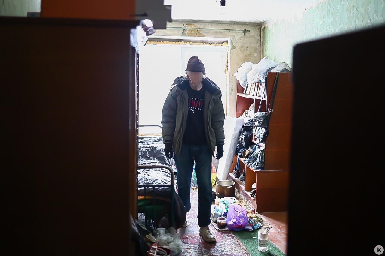 Одинокий калининградец Михаил, живущий под присмотром соседей, едва не устроил пожар Одинокий калининградец Михаил, живущий под присмотром соседей, едва не устроил пожар