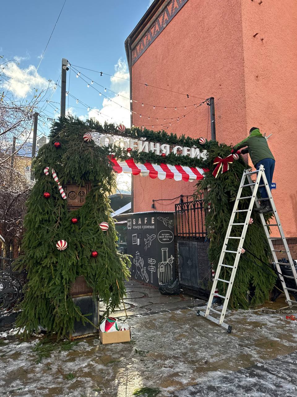 Зеленоградск тоже уже украшают к Новому году Зеленоградск тоже уже украшают к Новому году