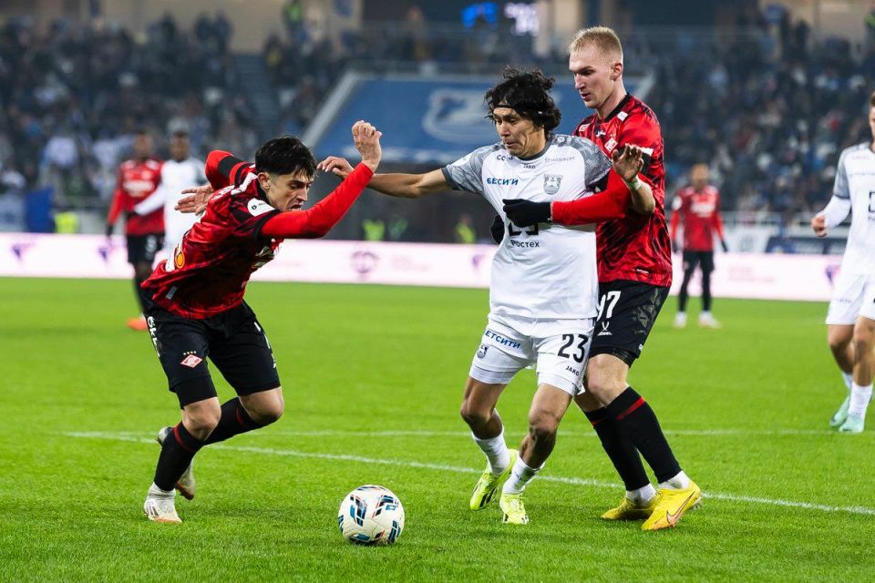 Победили без тренера и полузащитника: как прошёл матч «Балтики» и «Спартака» (фоторепортаж) Победили без тренера и полузащитника: как прошёл матч «Балтики» и «Спартака» (фоторепортаж)