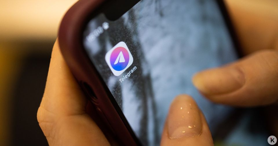 Представитель Долиной прокомментировал флешмоб в соцсетях против певицы